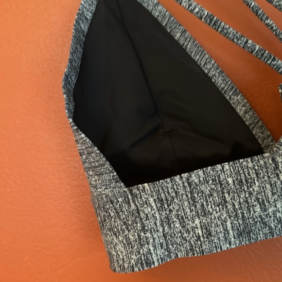 ✨LIKE NEW✨VS PINK BRALETTE - Picture 6 of 9